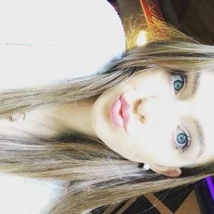 Meet your Posher, Mya